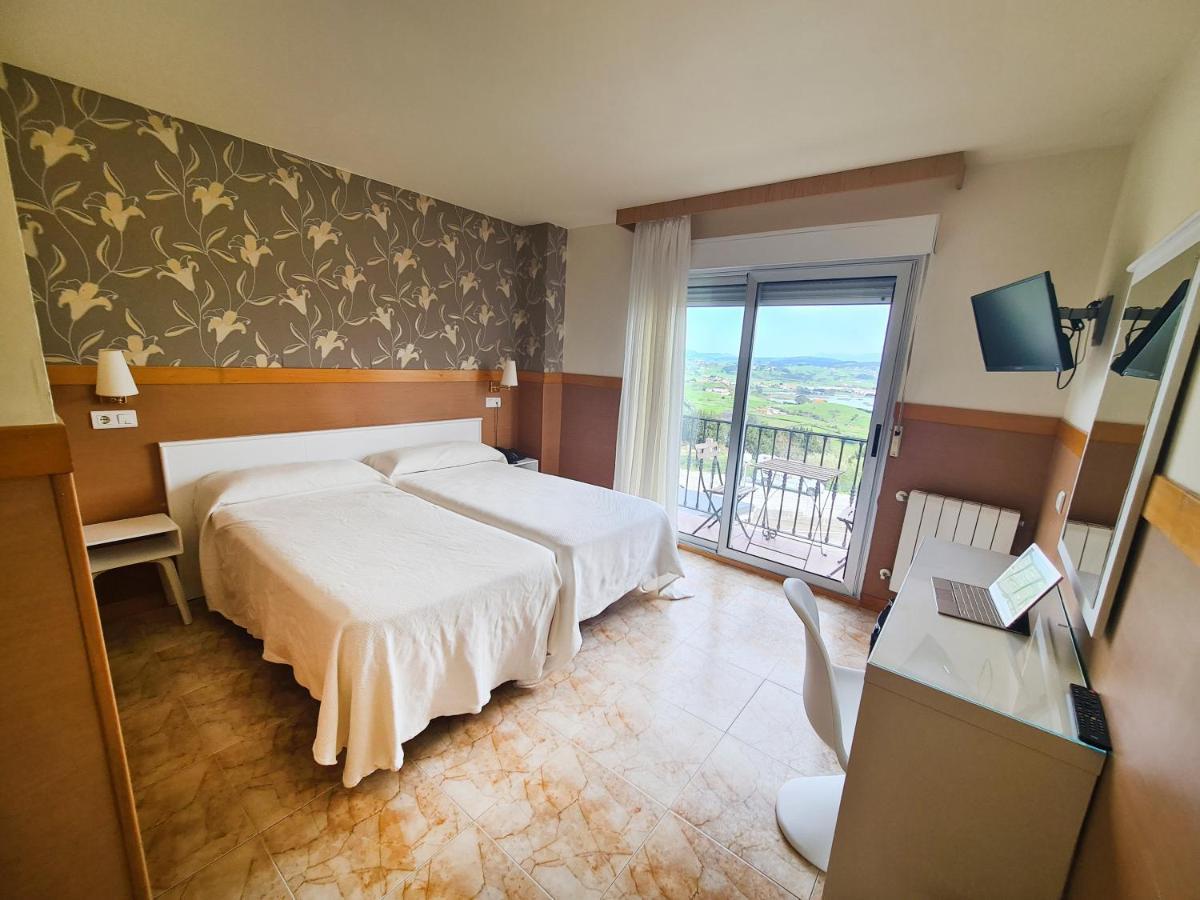 Hotel Ria De Суансес Екстериор снимка