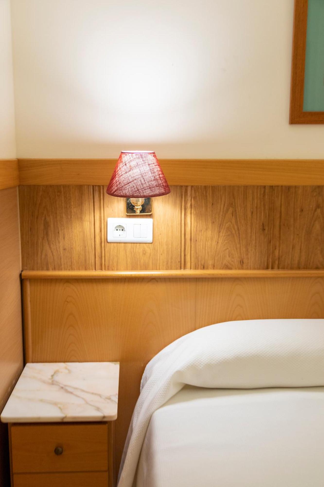 Hotel Ria De Суансес Екстериор снимка