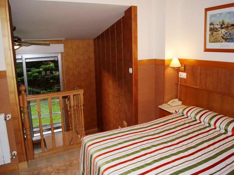 Hotel Ria De Суансес Екстериор снимка