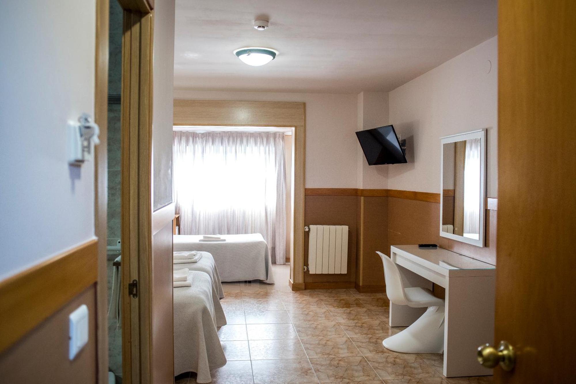 Hotel Ria De Суансес Екстериор снимка