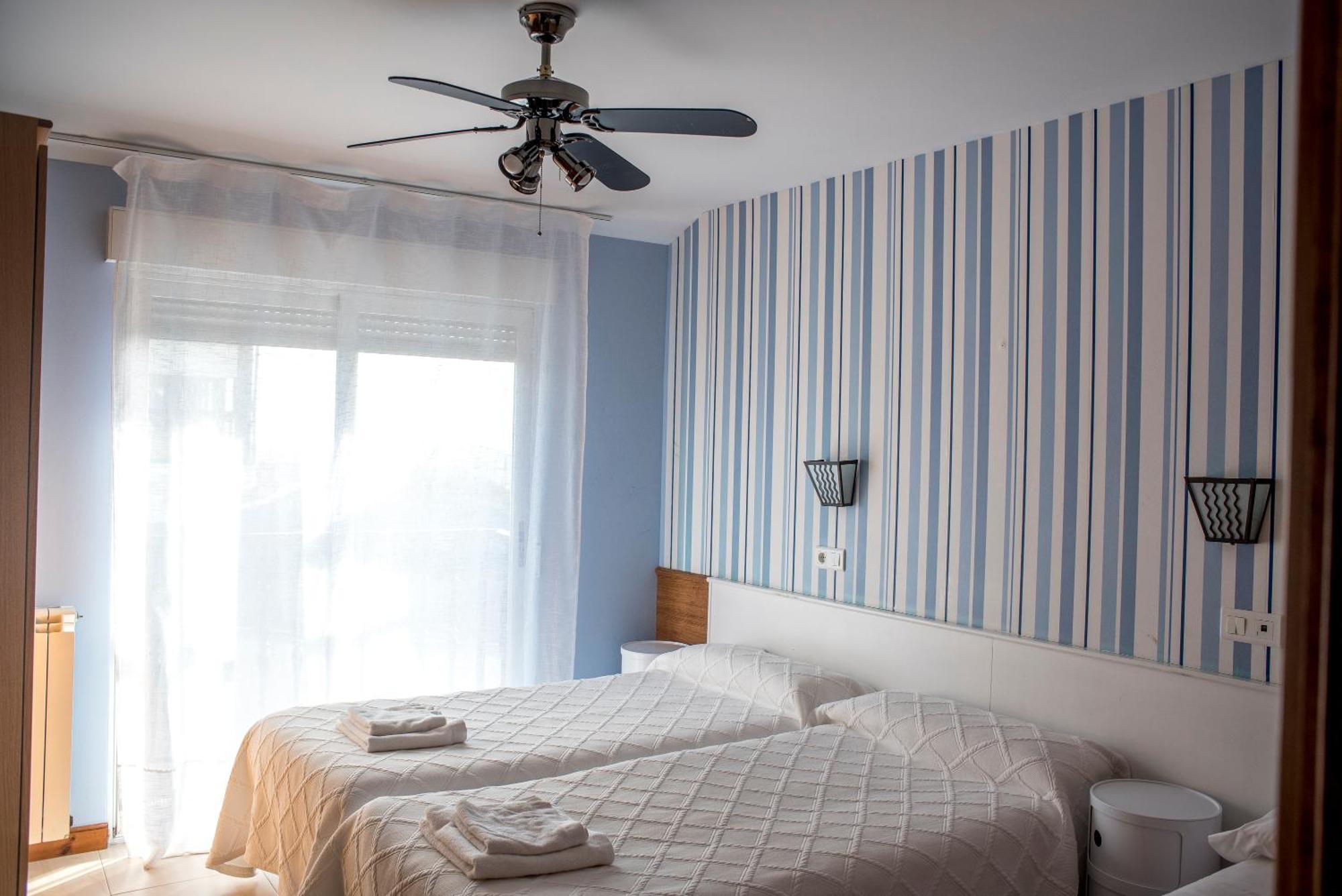 Hotel Ria De Суансес Екстериор снимка